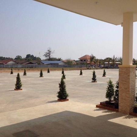 Lita Place Roi Et Buitenkant foto