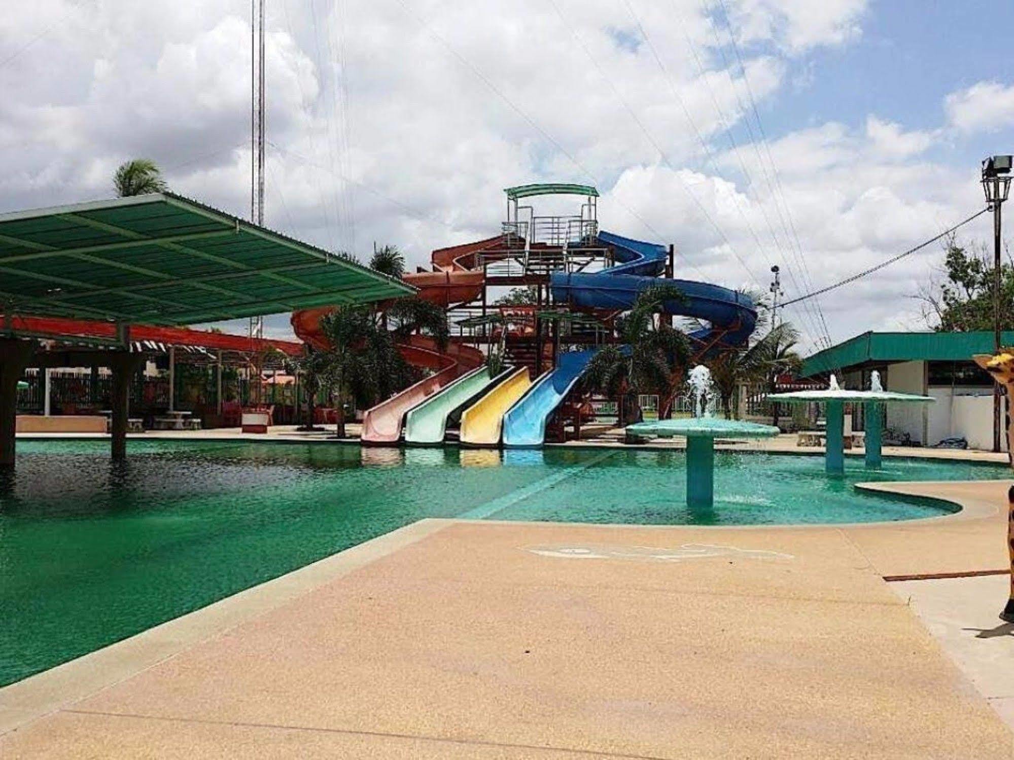 Lita Place Roi Et Buitenkant foto